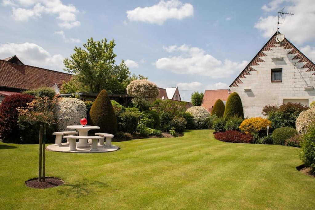 Domaine Des Demoiselles - Gite Et Spa Hauteville  Exteriér fotografie